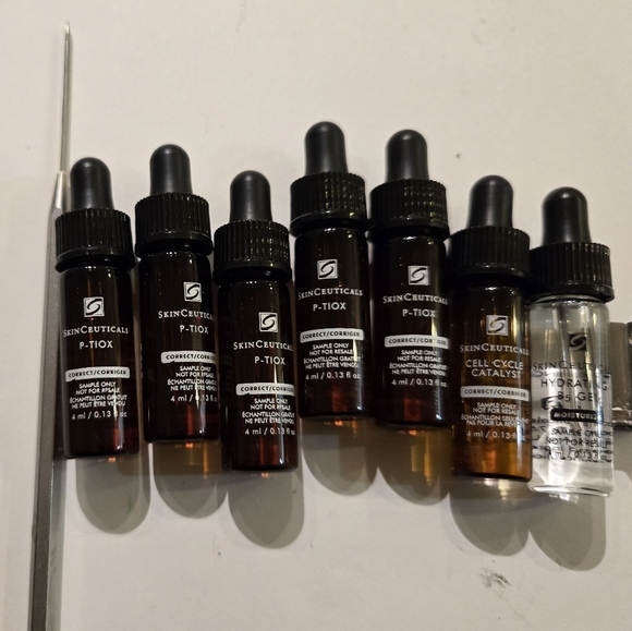 SkinCeuticals P-Tiox Serum X5 And Hydratong B5 And Cell Cycle CatalysSampler Set